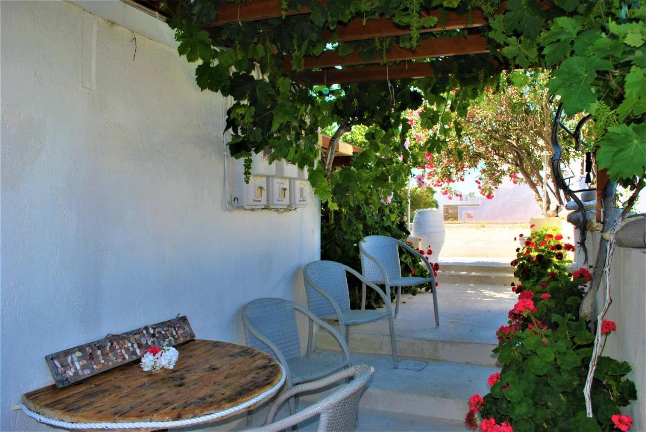 Deluxe Studios & Suites Ageri-Milos Adamantas  Luaran gambar