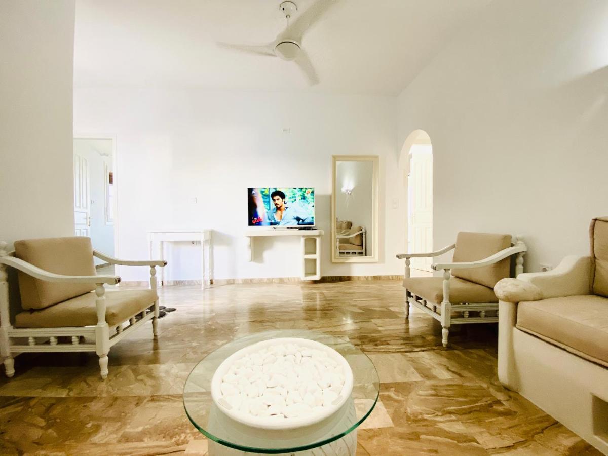 Deluxe Studios & Suites Ageri-Milos Adamantas  Luaran gambar