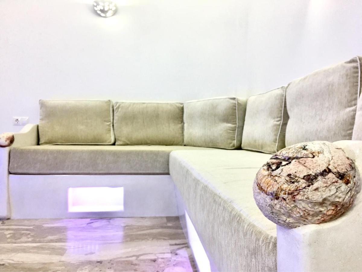 Deluxe Studios & Suites Ageri-Milos Adamantas  Luaran gambar