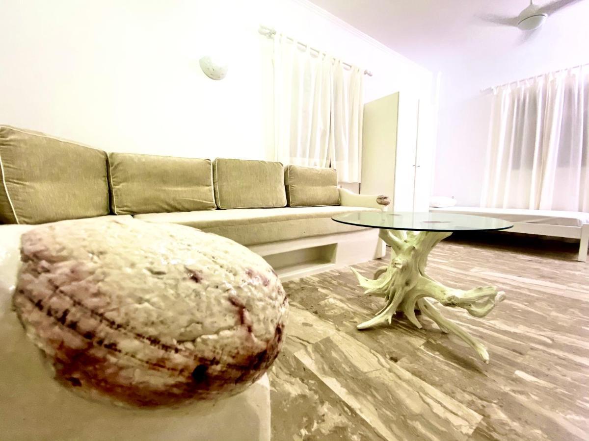 Deluxe Studios & Suites Ageri-Milos Adamantas  Luaran gambar