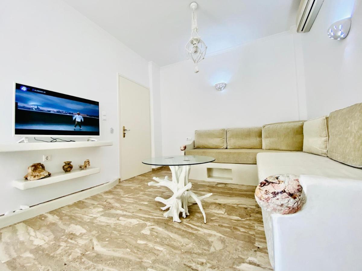 Deluxe Studios & Suites Ageri-Milos Adamantas  Luaran gambar