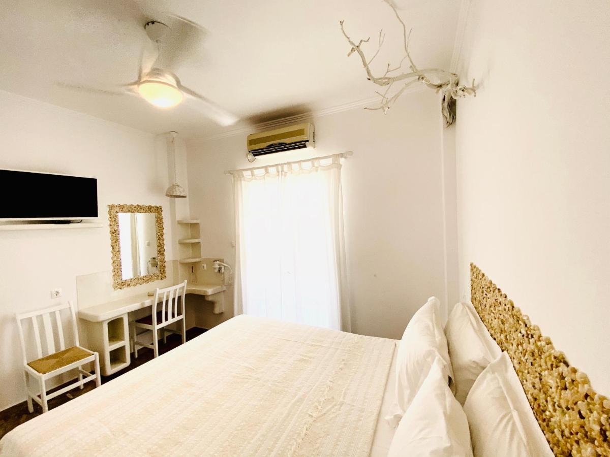 Deluxe Studios & Suites Ageri-Milos Adamantas  Luaran gambar